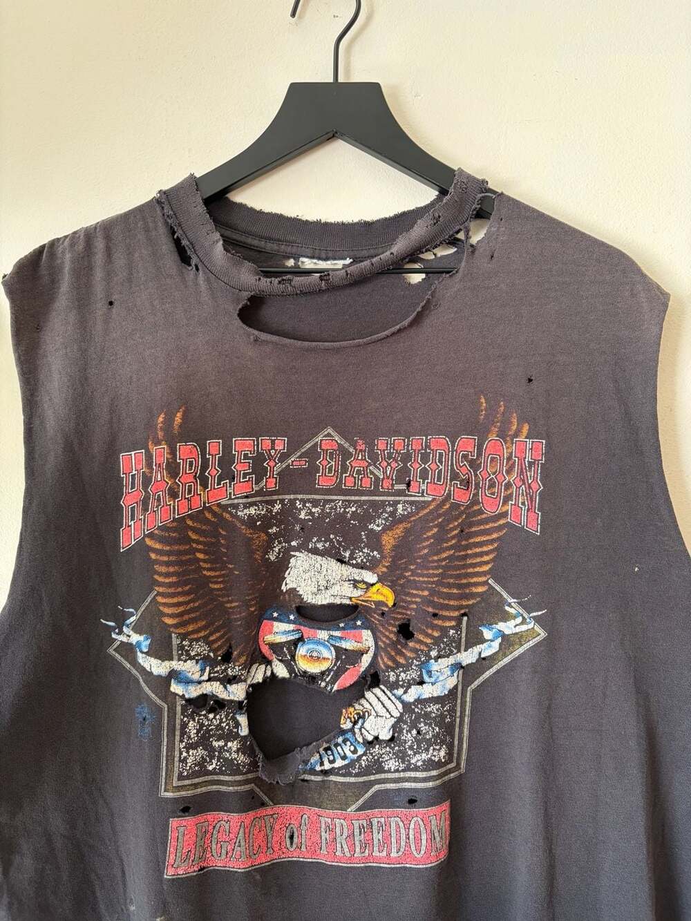 Harley-Davidson Vintage thrashed Distressed Eagle cut off Tank Top Black Distres - Picture 2 of 5